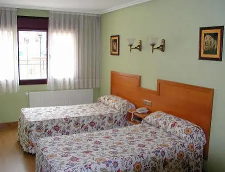 Carbayon I Hotel